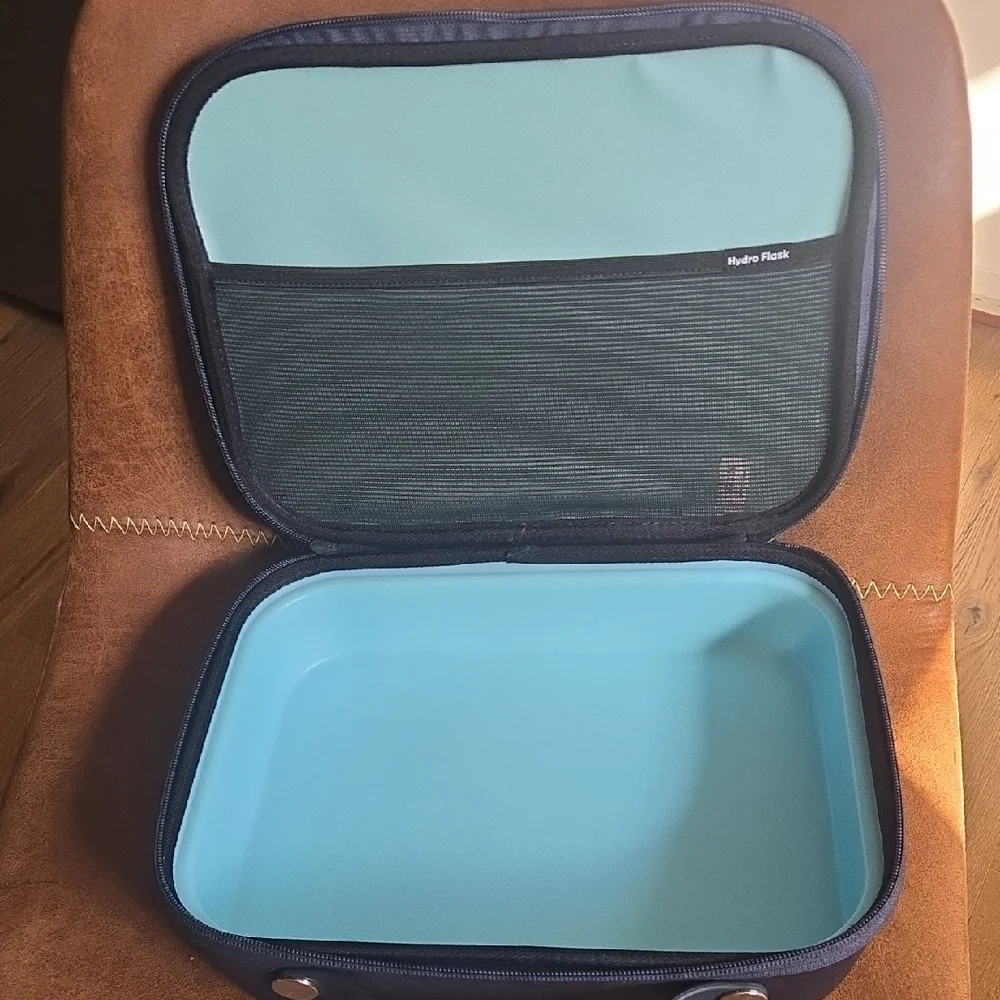 Hydro Flask Midnight Blue Travel Case